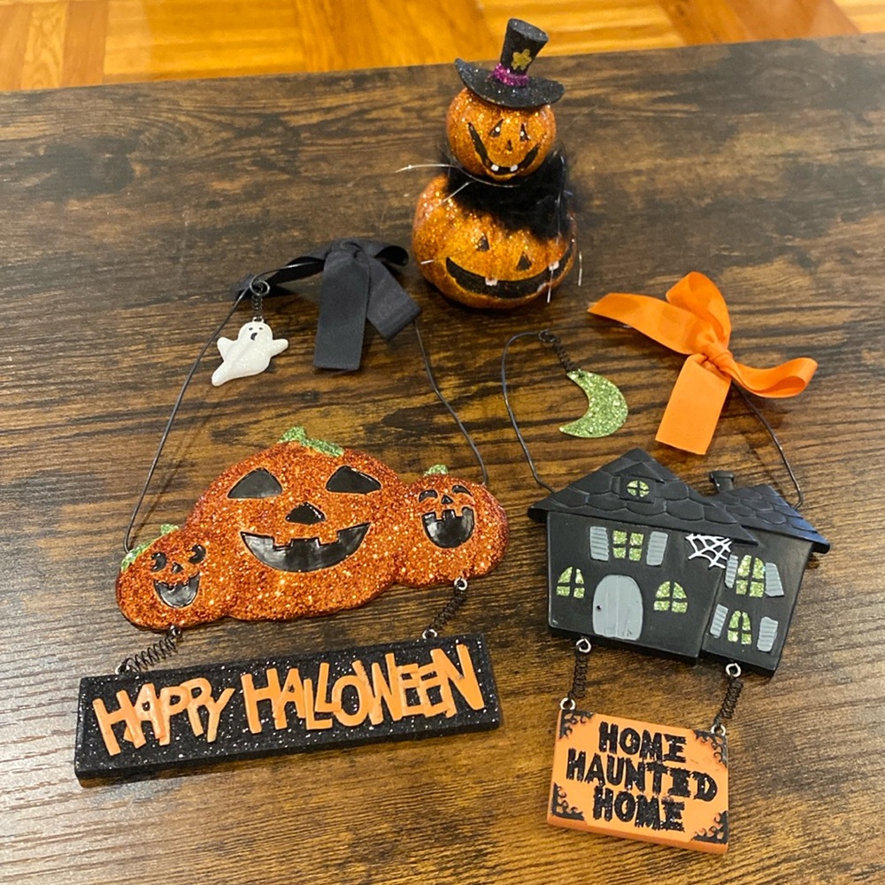 Brand new Halloween decorations set